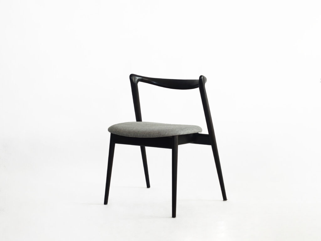 alt="ダイニングチェア張替え"