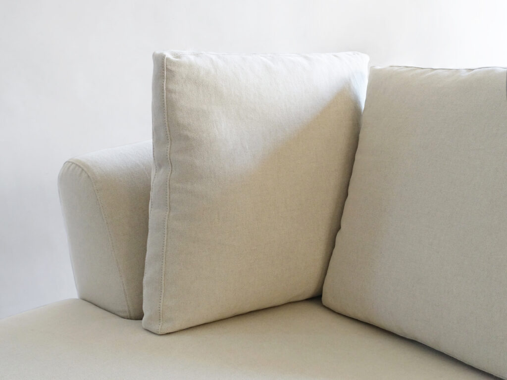 alt="B&BItaliaTokyo（ビーアンドビーイタリア）のSOLO（ソロ）relaxing sofaリラックスソファの張替え（イタリア製）"