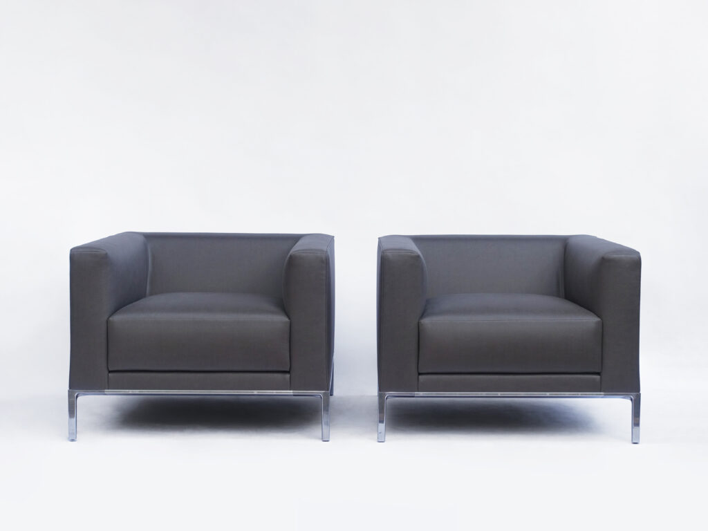 alt="Cassina（カッシーナ）GRAB largeグラブ ラージ 1P・3Pソファ張替え"