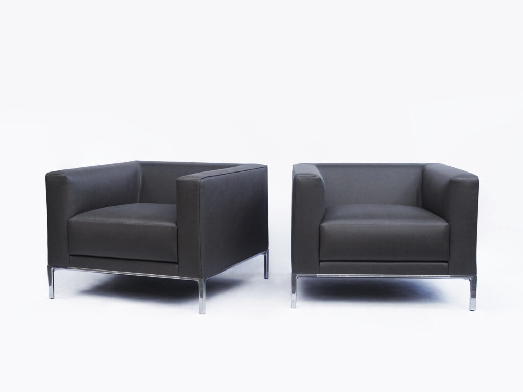 alt="Cassina（カッシーナ）GRAB largeグラブ ラージ 1P・3Pソファ張替え"