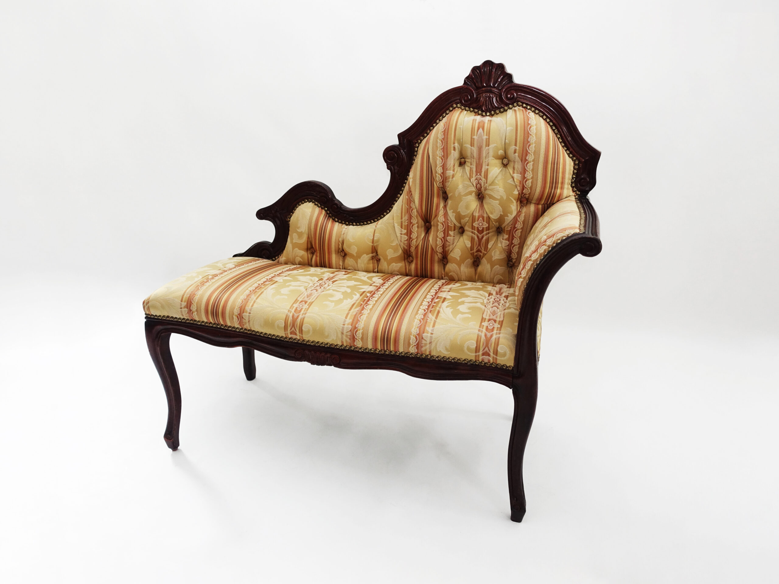 alt="カウチソファ張替え"