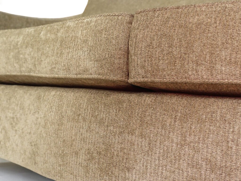 alt="ソファの張替え"