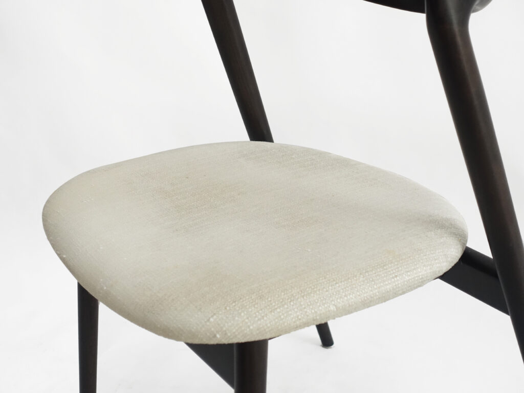 alt="ダイニングチェア張替え"