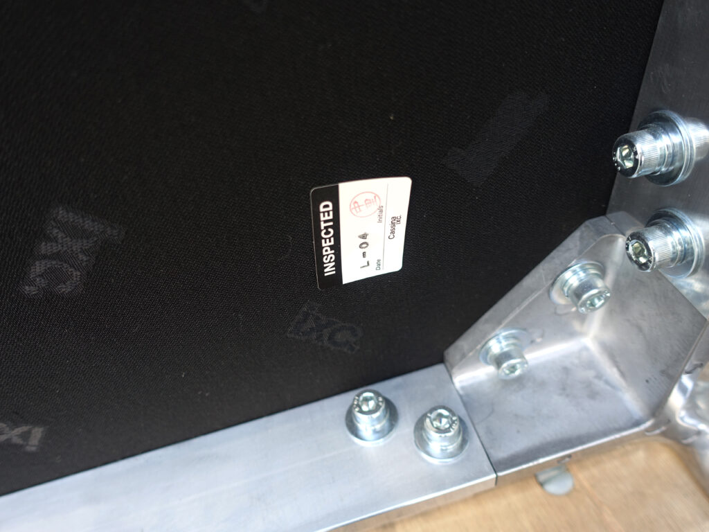 alt="Cassina（カッシーナ）GRAB largeグラブ ラージ 1P・3Pソファ張替え"