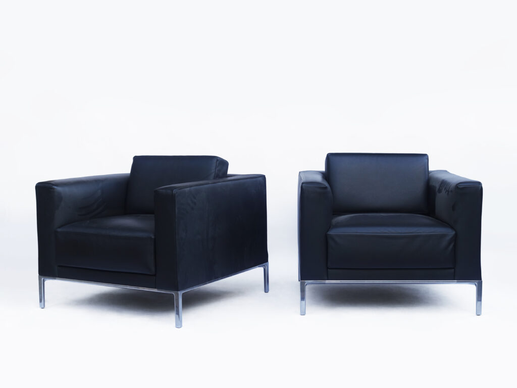 alt="Cassina（カッシーナ）GRAB largeグラブ ラージ 1P・3Pソファ張替え"