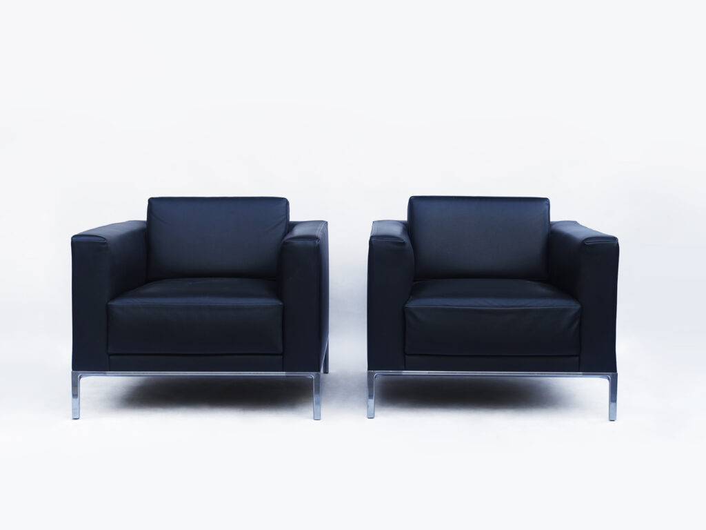 alt="Cassina（カッシーナ）GRAB largeグラブ ラージ 1P・3Pソファ張替え"