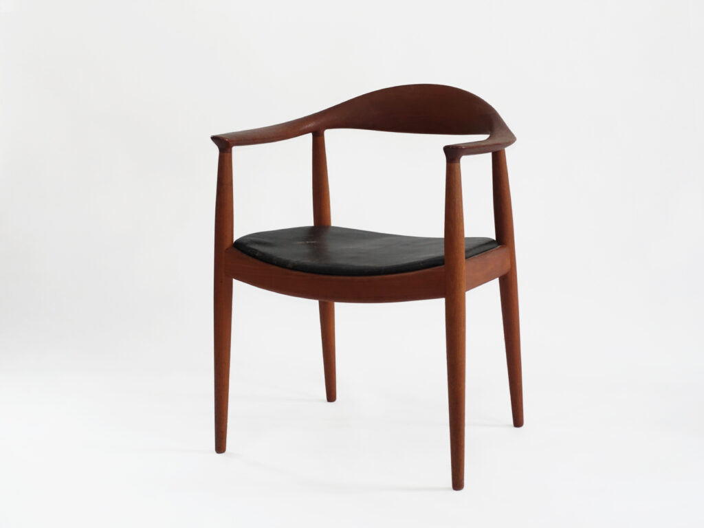 alt="ダイニングチェアの座面張替え（KnollJapan（ノルジャパン）ドイツ・アメリカ製）　"