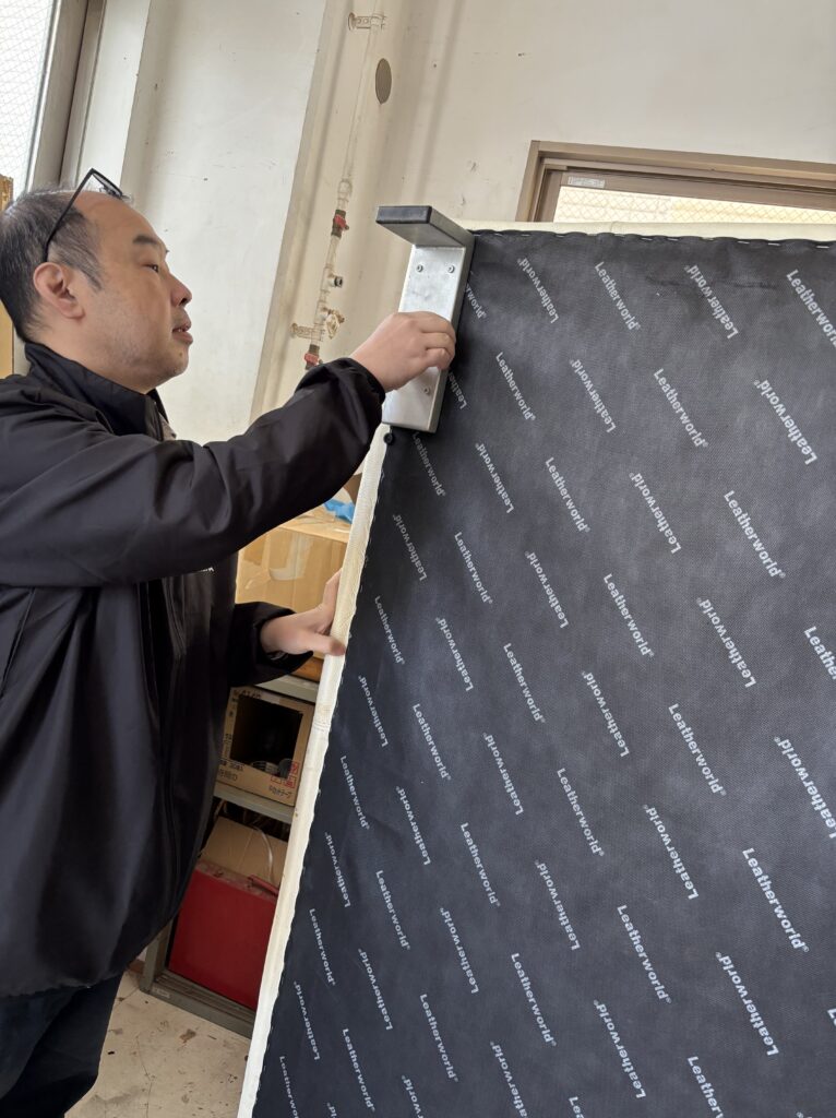 alt="Cassina（カッシーナ）GRAB largeグラブ ラージ 1P・3Pソファ張替え"