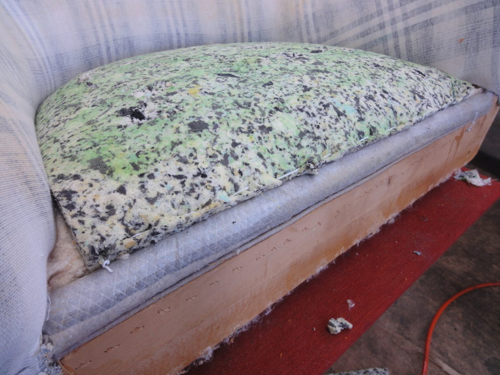 alt="1pソファの張替え"