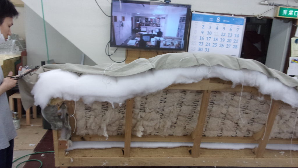 alt="A Rudin（エールーディン）のソファの張替え"