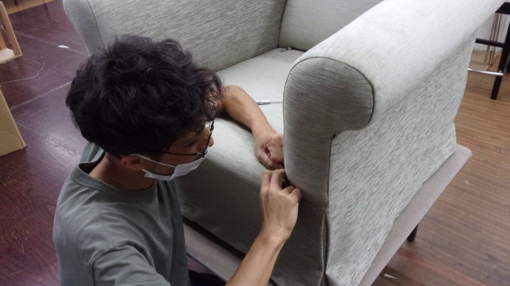 alt="A Rudin（エールーディン）のソファの張替え"