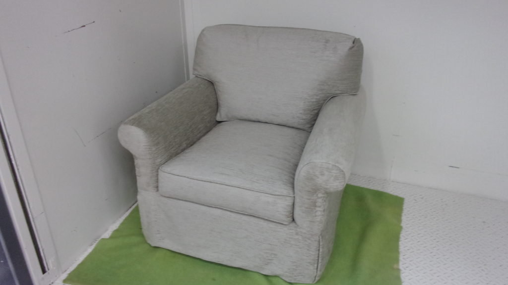 alt="A Rudin（エールーディン）のソファの張替え"