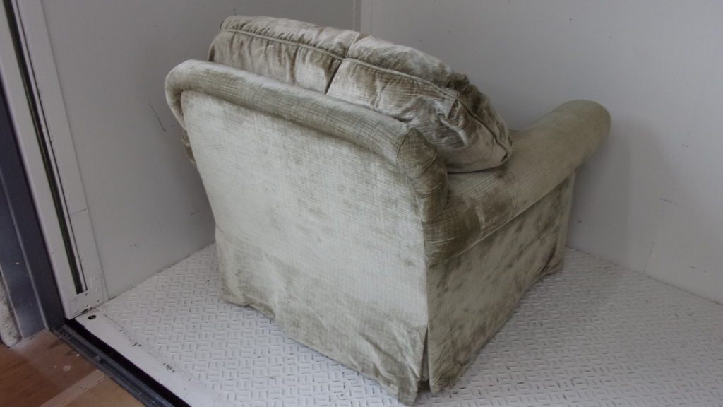 alt="A Rudin（エールーディン）のソファの張替え"