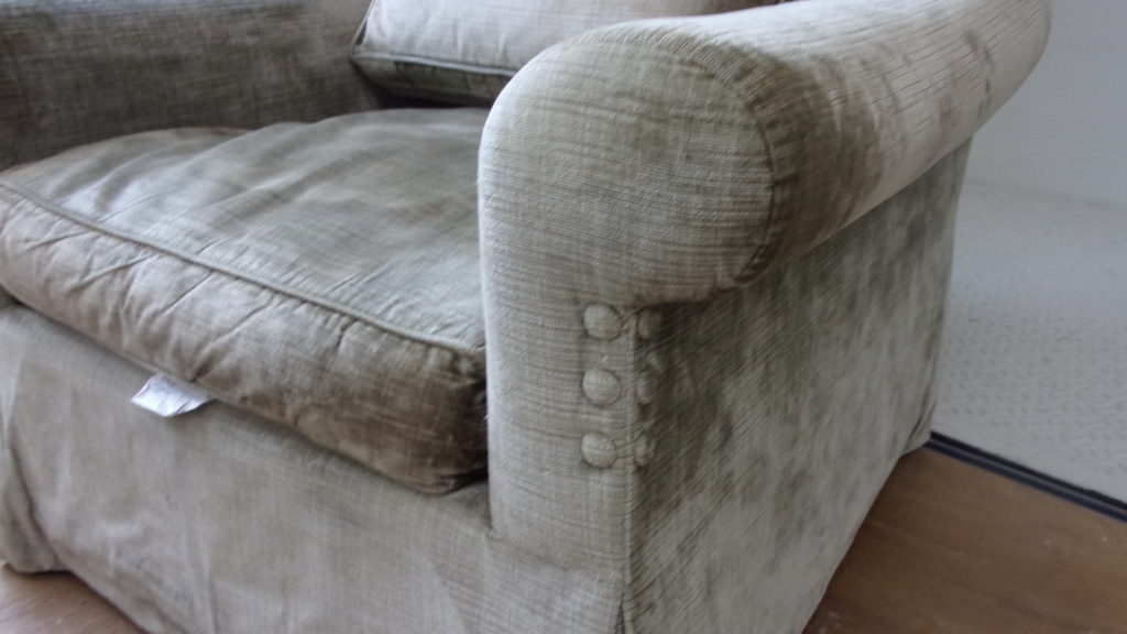 alt="A Rudin（エールーディン）のソファの張替え"