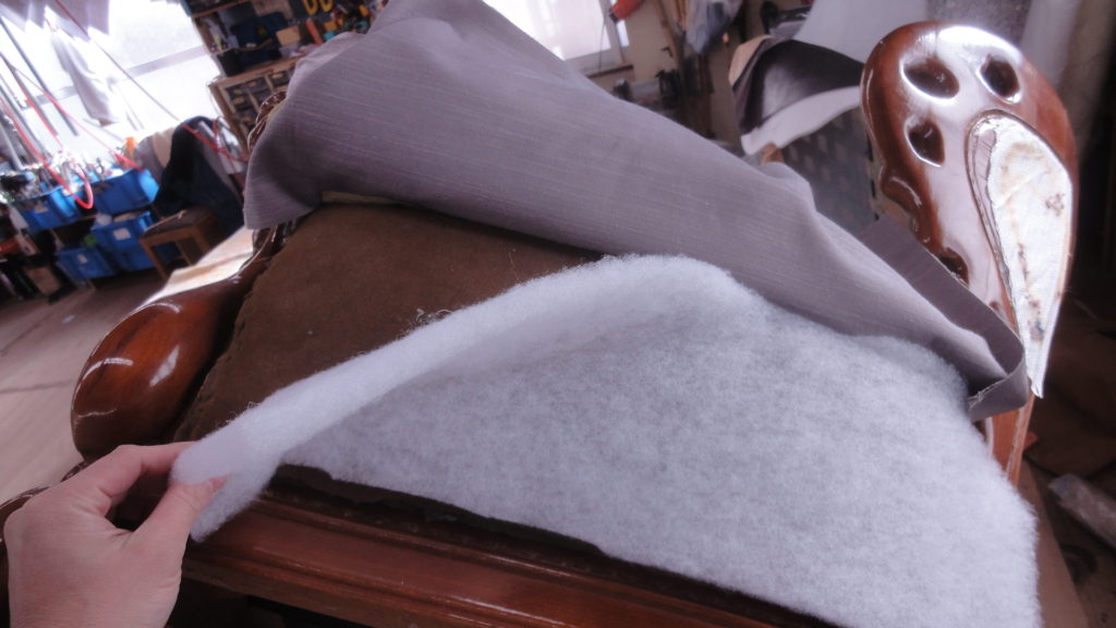 alt="イタリア製ＣＩＡＣ社ロココ調1人掛けソファ張替え"