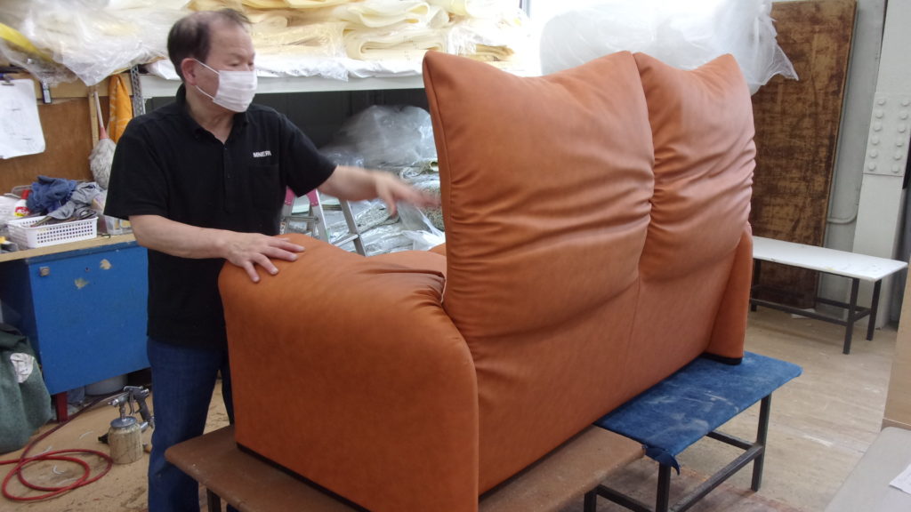 alt="Cassina（カッシーナ）のMARALUNGA（マラルンガ）ソファの張替え"