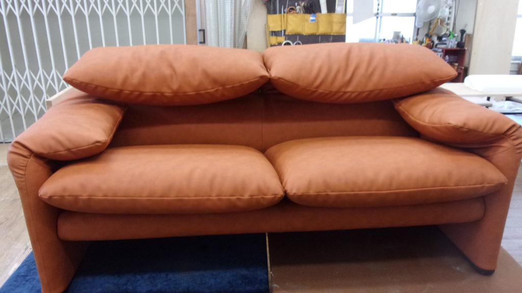 alt="Cassina（カッシーナ）のMARALUNGA（マラルンガ）ソファの張替え"