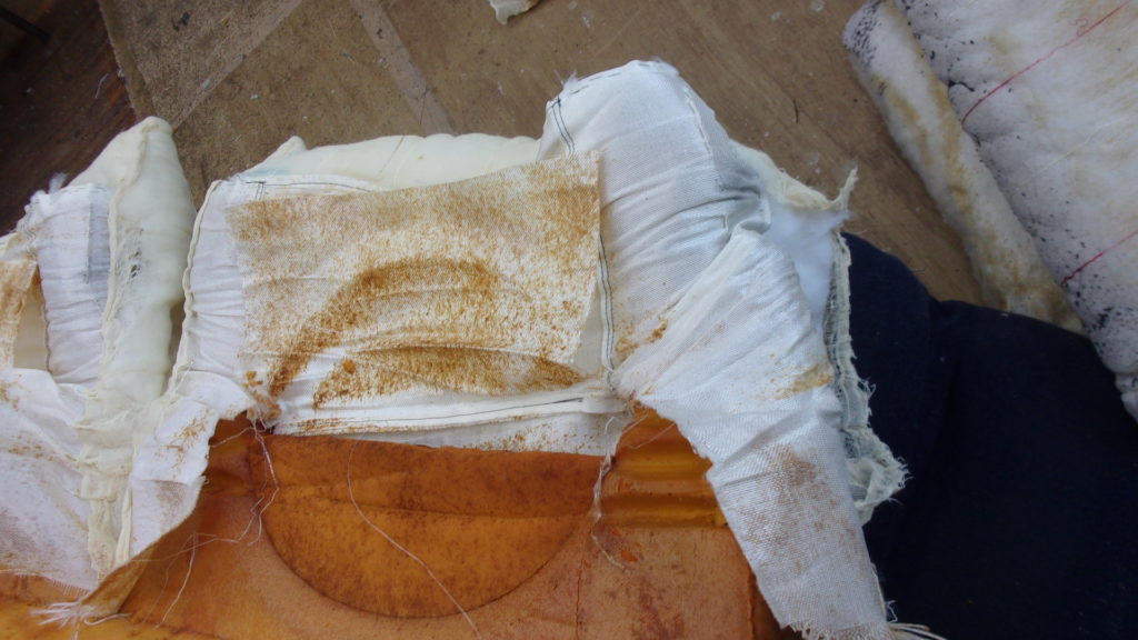 alt="Cassina（カッシーナ）のMARALUNGA（マラルンガ）ソファの張替え"