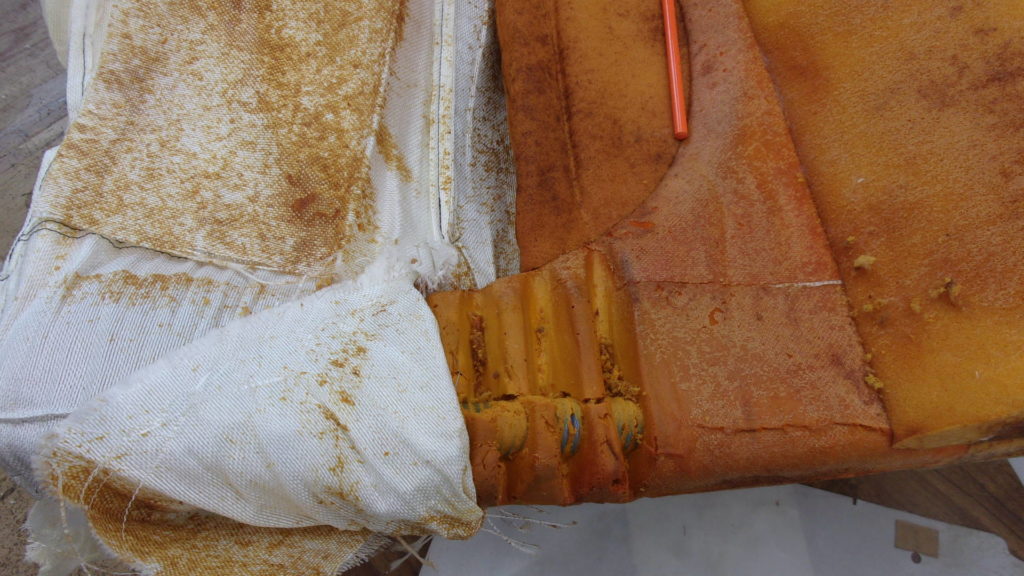 alt="Cassina（カッシーナ）のMARALUNGA（マラルンガ）ソファの張替え"