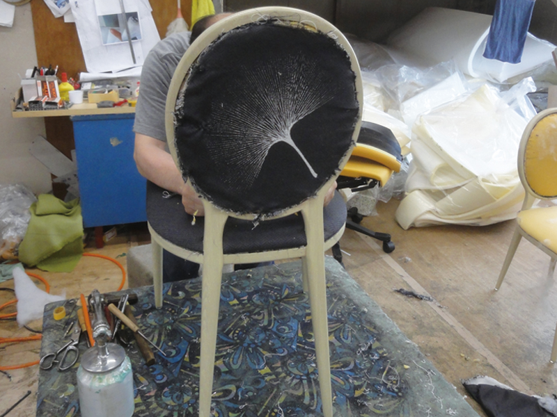 alt="西織の椅子張替え"