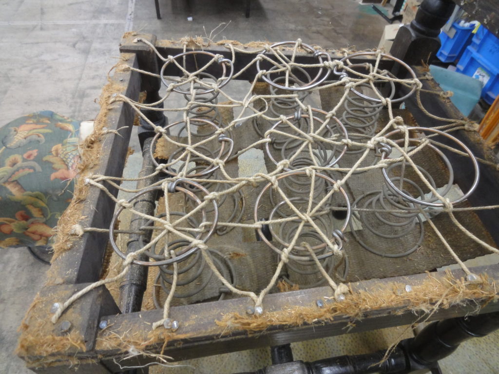 alt="椅子の張替え"