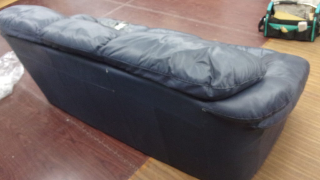 alt="ソファの張替え"