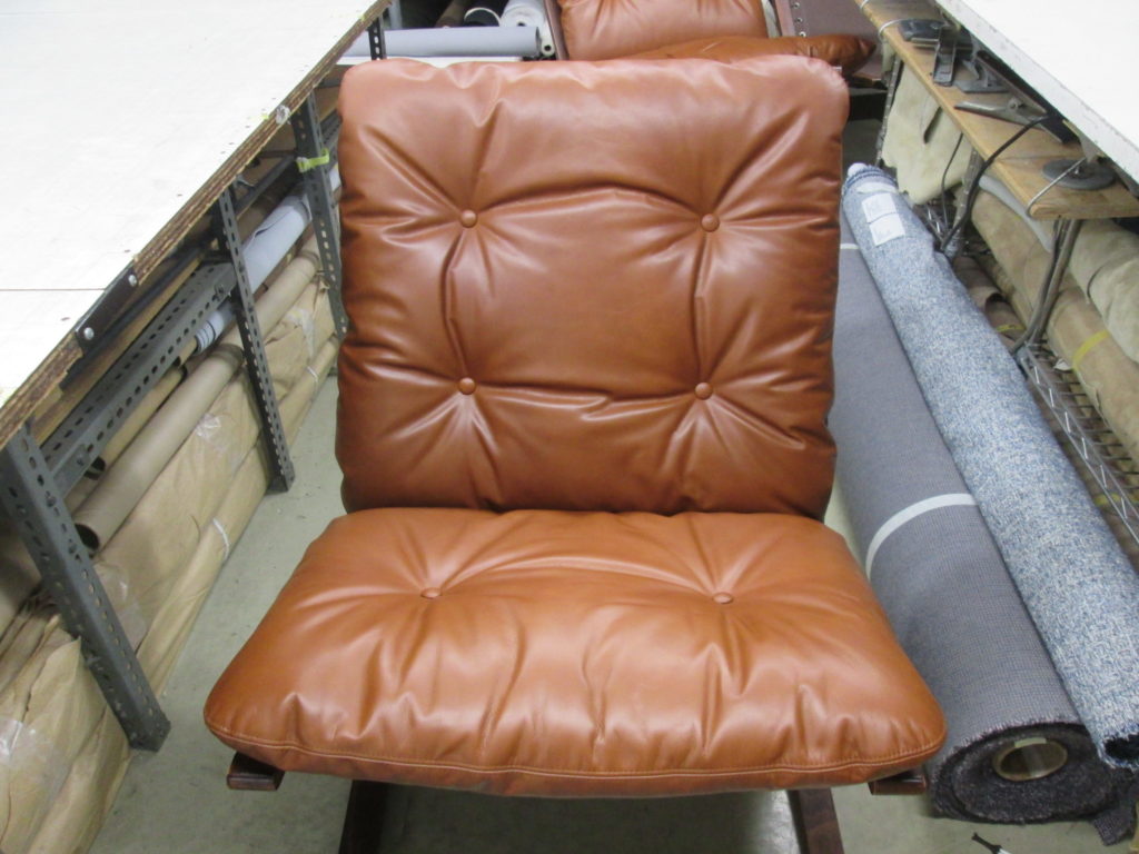 alt="パーソナルチェア椅子の張替え"