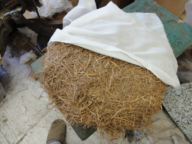 alt="昭和戦前の「ハイドリック理容椅子」"