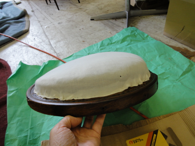 alt="昭和戦前の「ハイドリック理容椅子」"