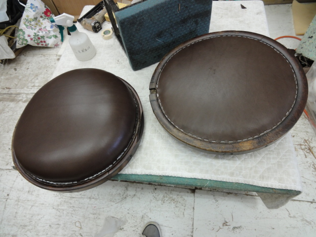 alt="昭和戦前の「ハイドリック理容椅子」"