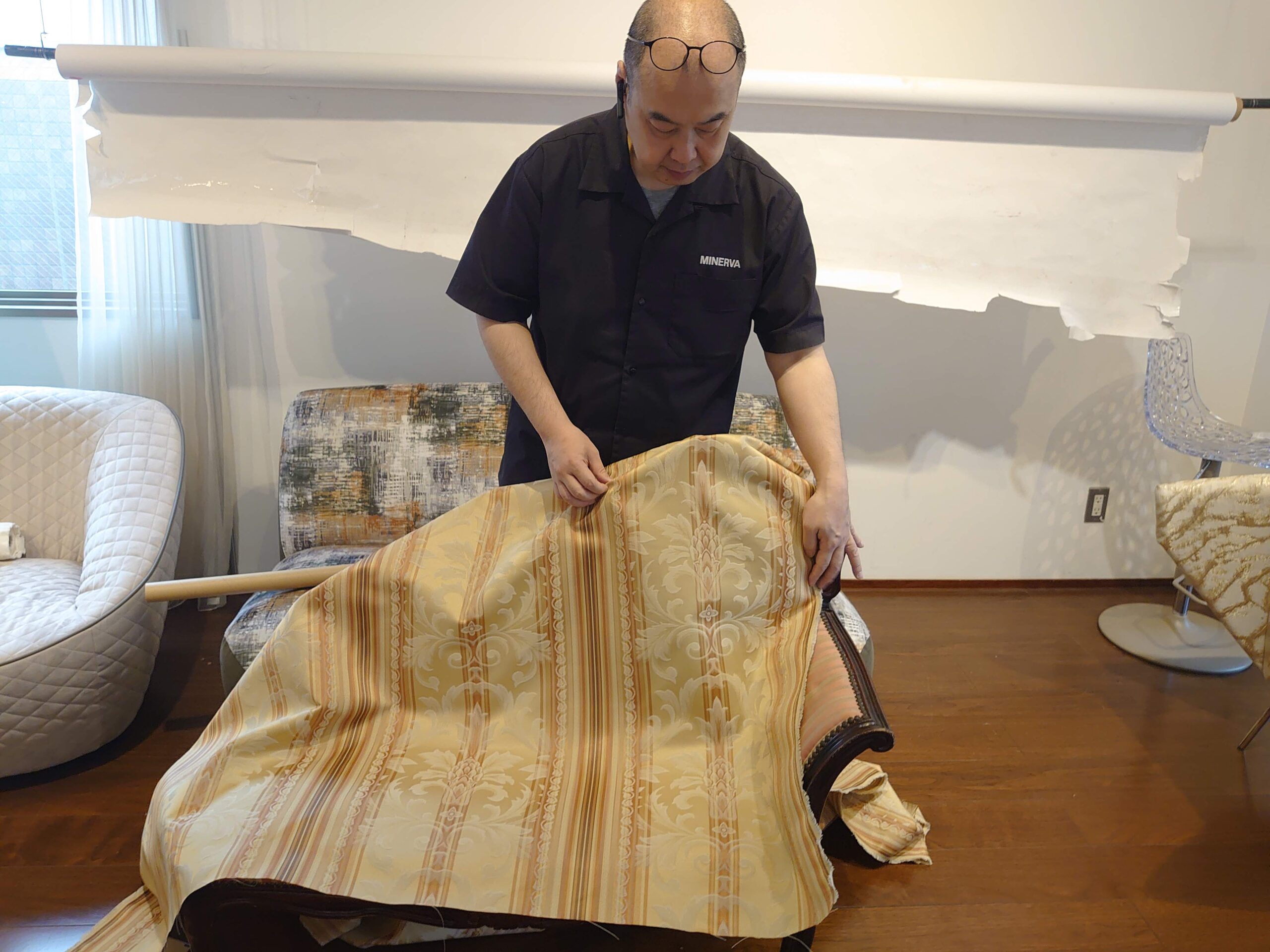 alt="カウチソファ張替え"