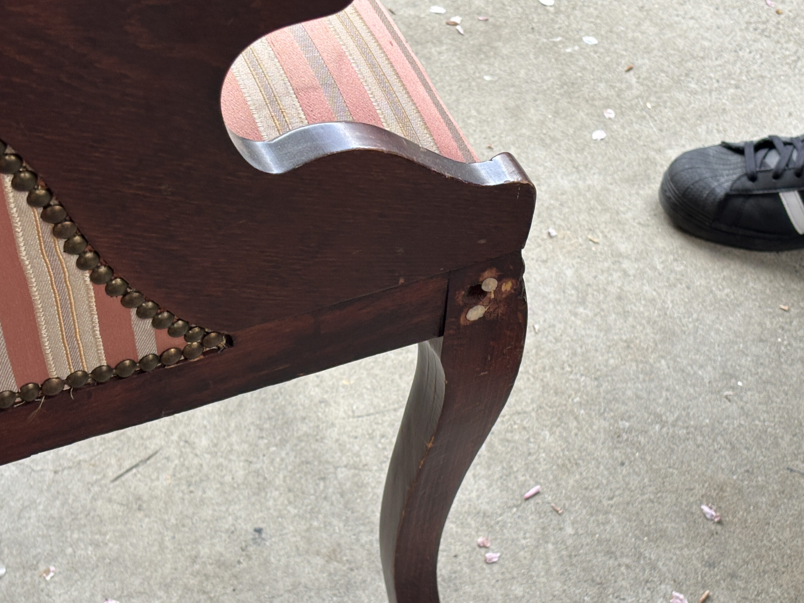 alt="カウチソファ張替え"