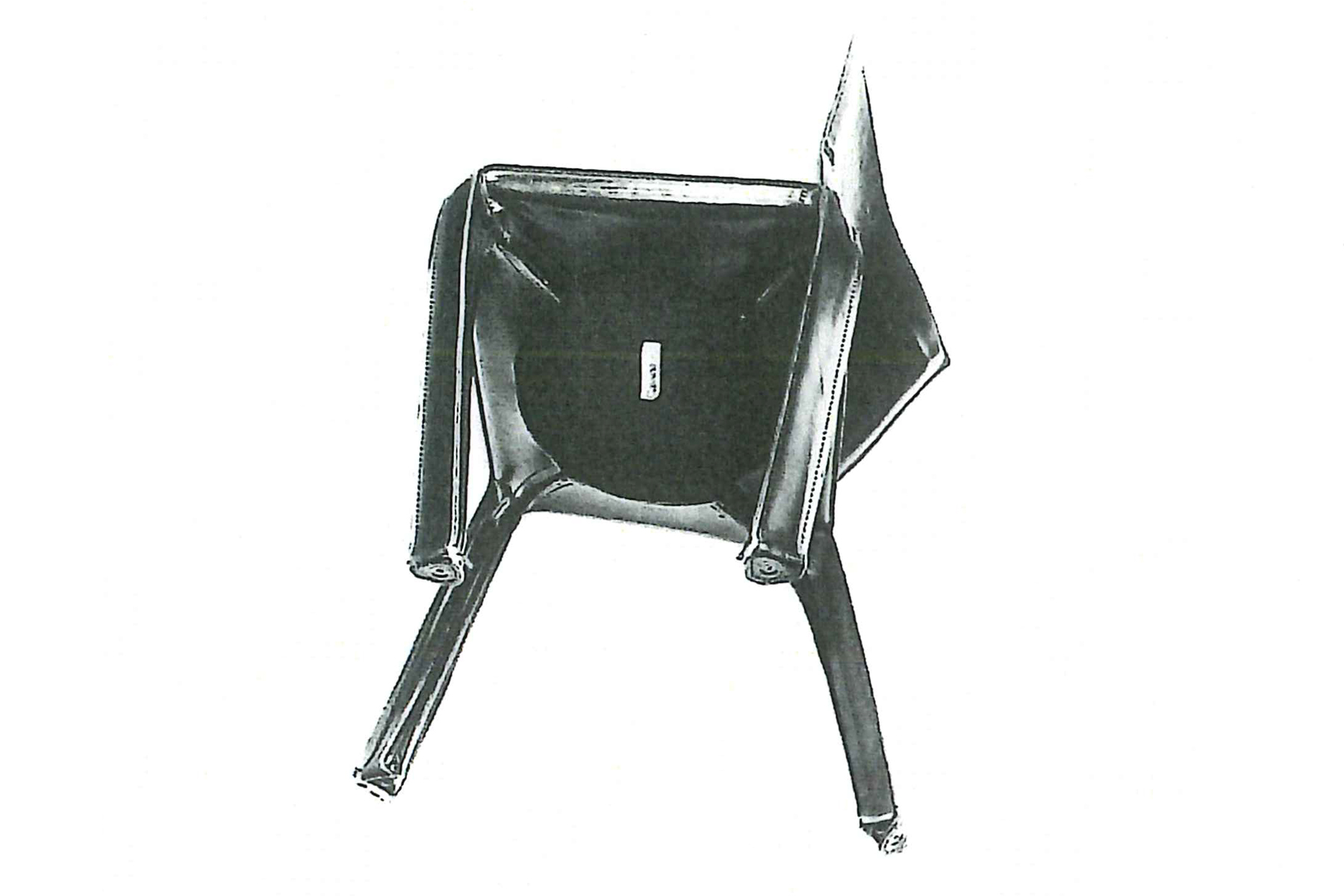 alt="CassinaカッシーナのCABキャブ椅子の張替え"