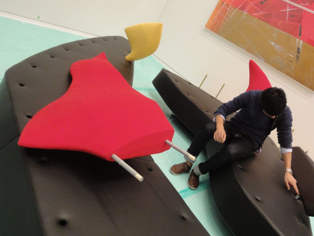 alt="ザハ・ハディド東京オペラシティアートギャラリー"