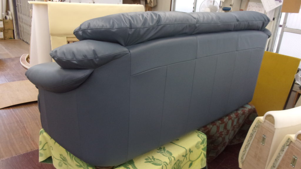 alt="ソファの張替え"