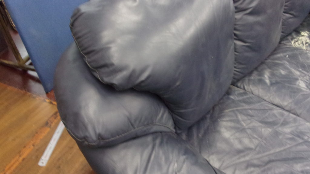 alt="ソファの張替え"